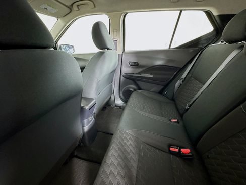 Used 2021 Nissan Kicks S FWD image 23