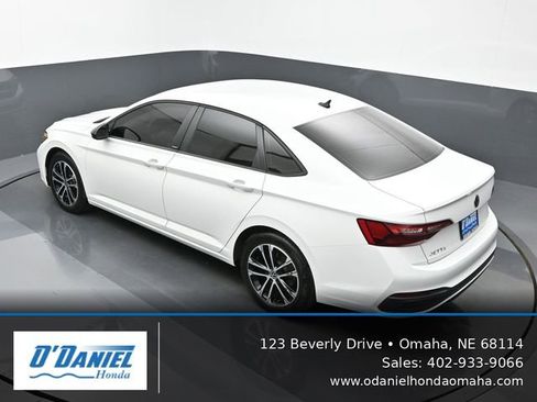Used 2024 Volkswagen Jetta Sport FWD image 15