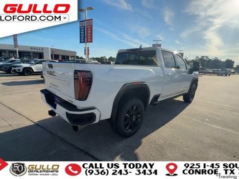 Used 2024 GMC Sierra 2500 AT4 w/ AT4 Premium Plus Package AWD/4WD image 8