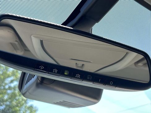 Used 2019 INFINITI QX60 Luxe w/ Essential Package FWD image 32