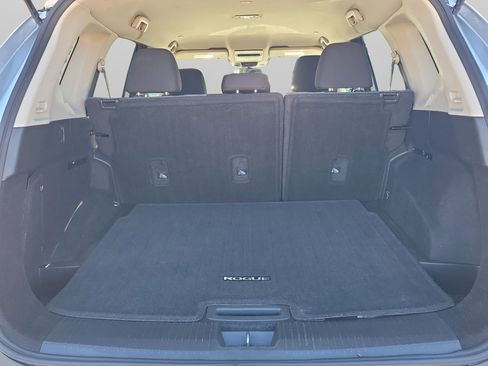 Used 2022 Nissan Rogue SV image 10