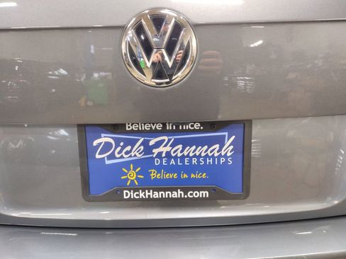 Used 2019 Volkswagen Tiguan SE w/ Panoramic Sunroof Package image 18