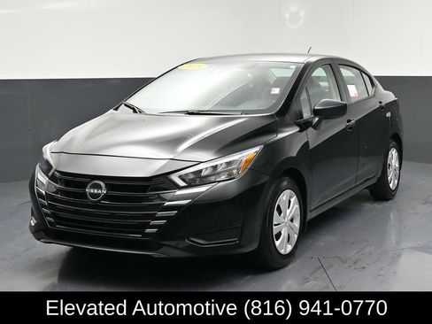 Used 2025 Nissan Versa S w/ Trunk Package image 3