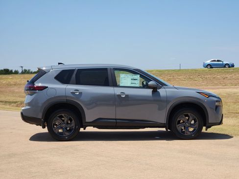 New 2026 Nissan Rogue SV w/ Cold Weather Package FWD image 7