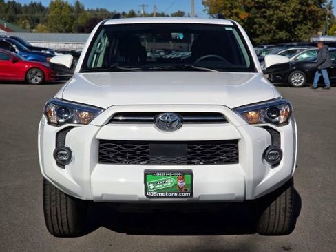 Used 2022 Toyota 4Runner SR5 image 2