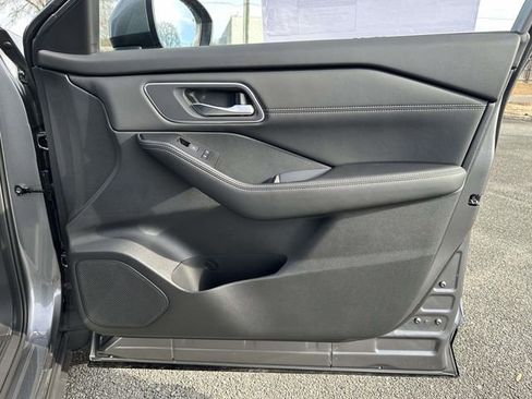 New 2026 Nissan Rogue Platinum w/ Platinum Premium Package image 8