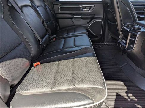 Used 2022 RAM 1500 Laramie AWD/4WD image 18