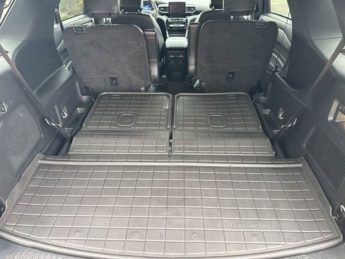 Used 2023 Ford Explorer ST-Line w/ Class IV Trailer Tow Package image 13