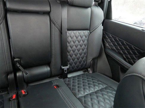 Used 2023 Mitsubishi Outlander SEL image 15