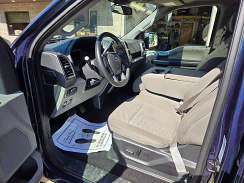 Used 2019 Ford F150 XLT w/ Equipment Group 302A Luxury AWD/4WD image 9