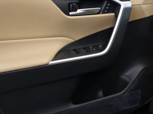 New 2025 Toyota RAV4 XLE Premium image 9