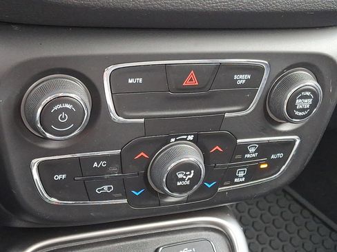 Certified 2019 Jeep Compass Latitude w/ Popular Equipment Group image 15