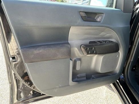 Used 2022 Ford Maverick XL image 24