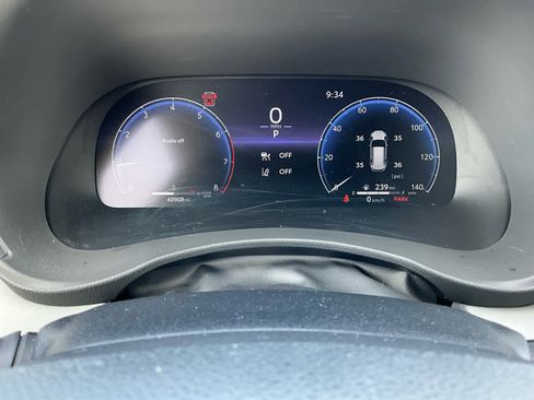 Used 2023 Toyota Highlander Limited image 21