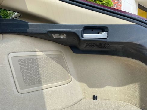 Used 2012 Honda Crosstour EX image 38