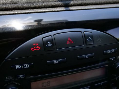 Used 2008 MAZDA MX-5 Miata Grand Touring w/ Premium Pkg RWD image 30