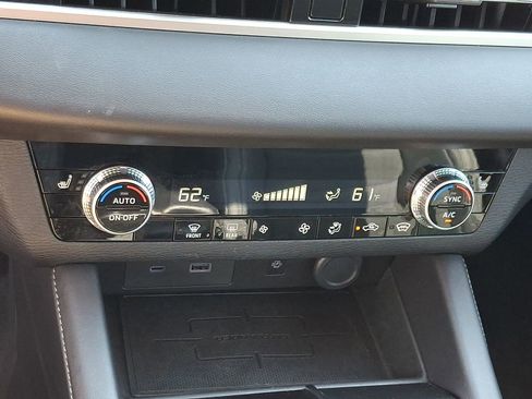 Used 2024 Mitsubishi Outlander SE AWD/4WD image 13