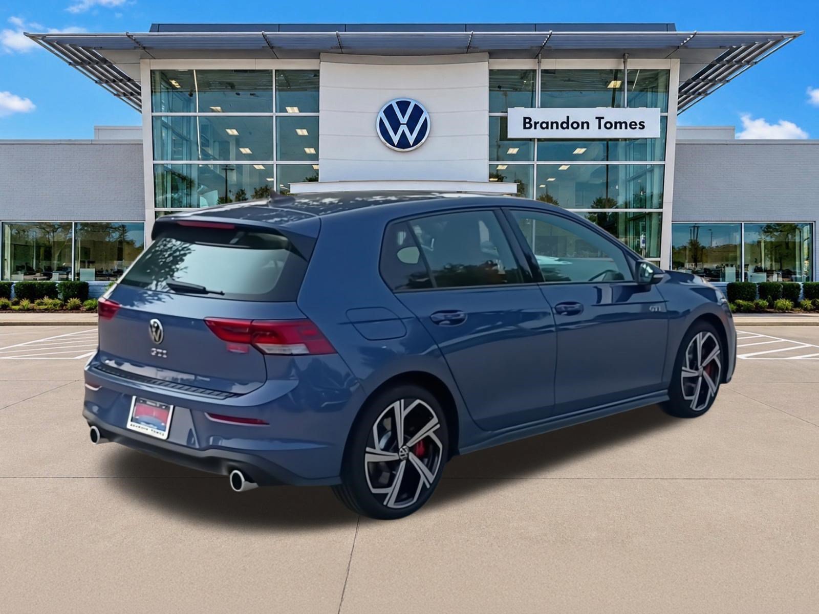 New 2026 Volkswagen GTI SE FWD image 9