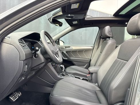 Used 2023 Volkswagen Tiguan SE R-Line image 20