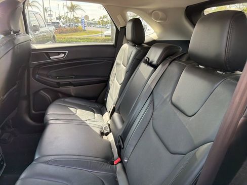 Used 2016 Ford Edge Titanium w/ Technology Package image 11