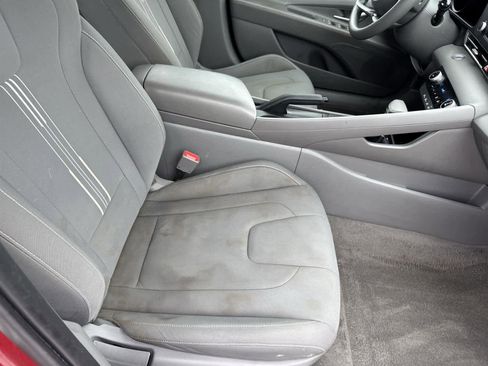 Used 2022 Hyundai Elantra SEL FWD image 16