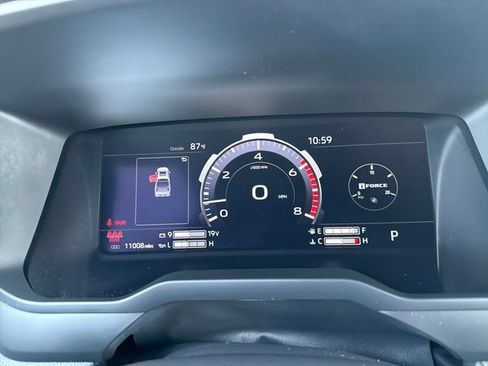 Used 2025 Toyota Tundra Limited w/ TRD Off-Road Package AWD/4WD image 15