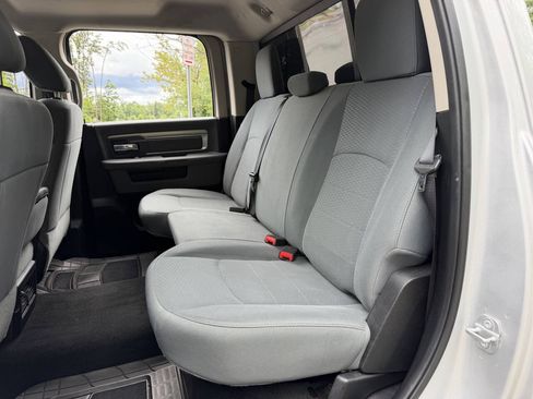 Used 2016 RAM 1500 Classic SLT AWD/4WD image 33