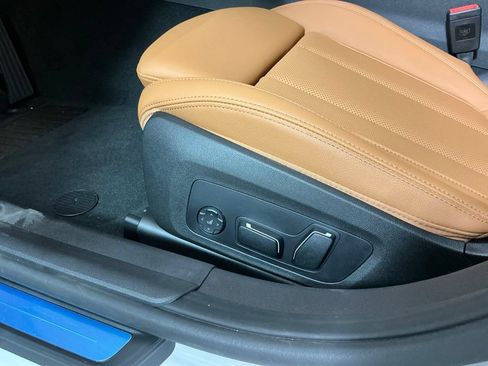 New 2026 BMW 330i Sedan w/ Premium Package RWD image 20