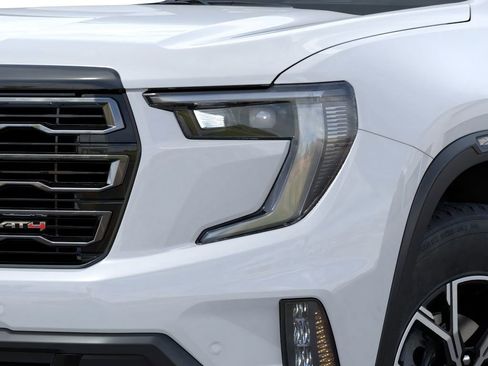 New 2026 GMC Acadia AT4 w/ Luxury Package image 10