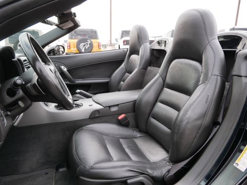 Used 2006 Chevrolet Corvette Convertible w/ Preferred Equipment Group image 16
