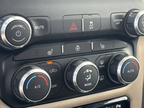 Used 2022 RAM 2500 Laramie AWD/4WD image 21