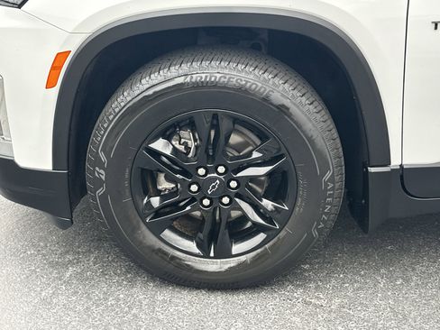 Certified 2023 Chevrolet Traverse LT image 12