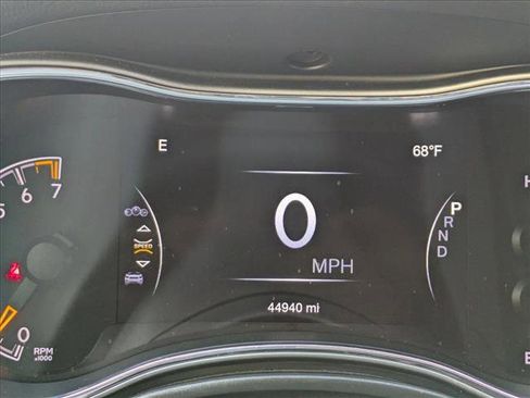 Used 2021 Jeep Grand Cherokee Limited w/ Sun & Sound Group image 11