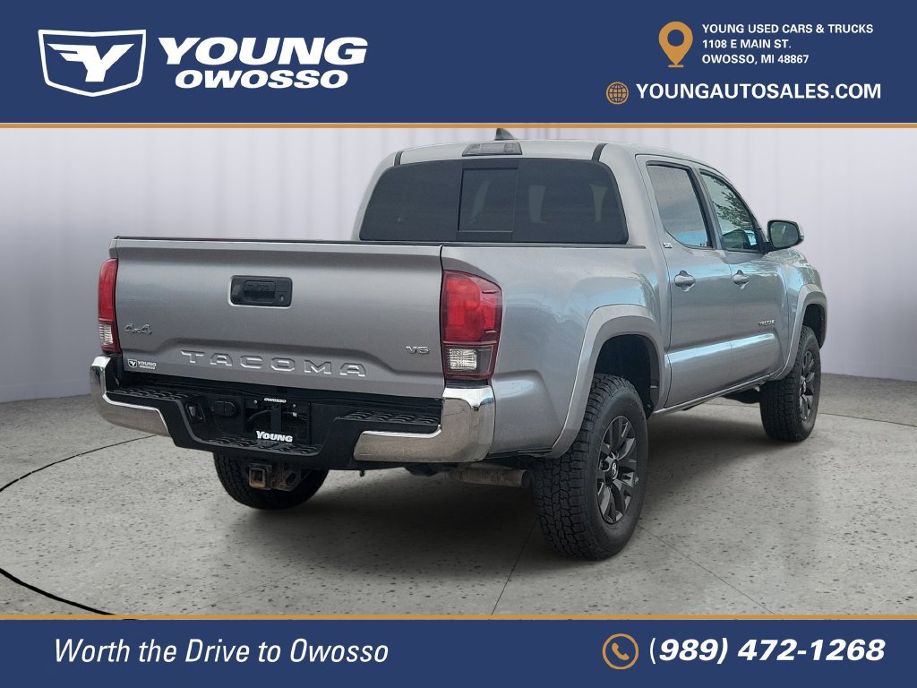 Used 2021 Toyota Tacoma SR5 AWD/4WD image 3