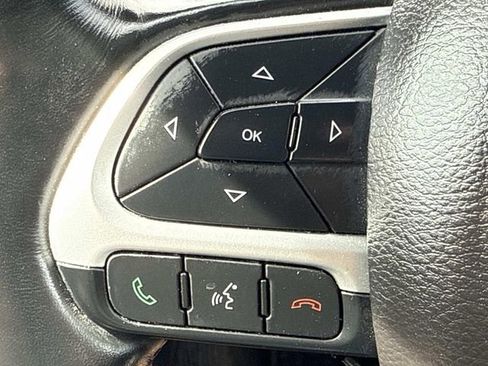 Used 2018 Jeep Compass Latitude w/ Popular Equipment Group AWD/4WD image 16