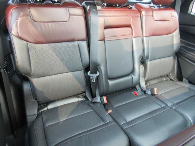 Certified 2022 Ford Explorer Platinum w/ Equipment Group 601A AWD/4WD image 4