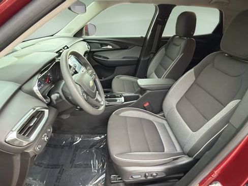 Used 2023 Chevrolet TrailBlazer LT w/ Convenience Package AWD/4WD image 18