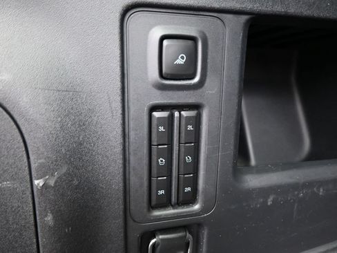 Used 2025 Ford Expedition Platinum AWD/4WD image 33