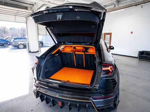 Used 2022 Lamborghini Urus image 79