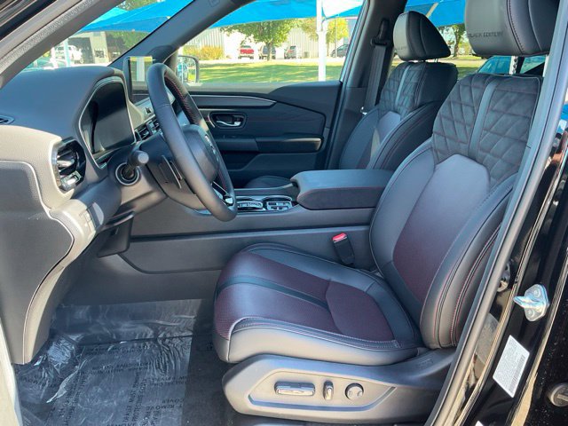 New 2026 Honda Pilot Black Edition image 13