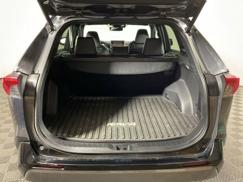 Used 2020 Toyota RAV4 XSE w/ Carpet Mat Package AWD/4WD image 17
