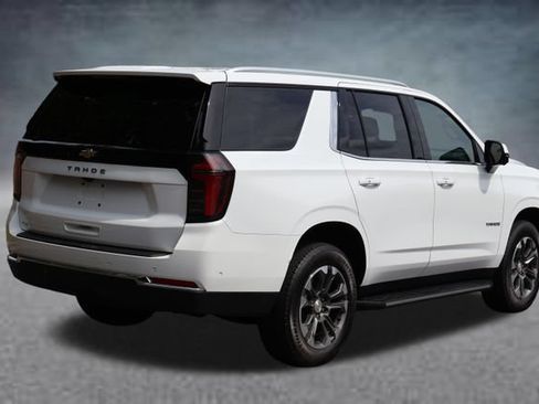 Used 2025 Chevrolet Tahoe LS AWD/4WD image 3