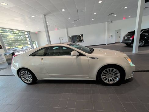 Used 2011 Cadillac CTS Performance w/ Luxury Level One Package RWD image 2