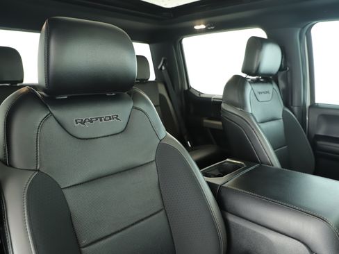 Used 2019 Ford F150 Raptor w/ Equipment Group 802A Luxury AWD/4WD image 13