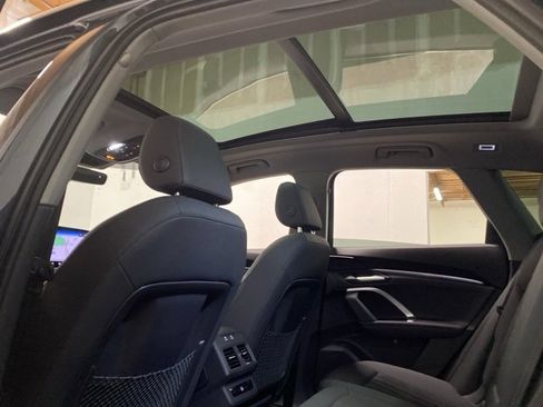Used 2025 Audi Q5 Premium w/ Convenience Package image 26