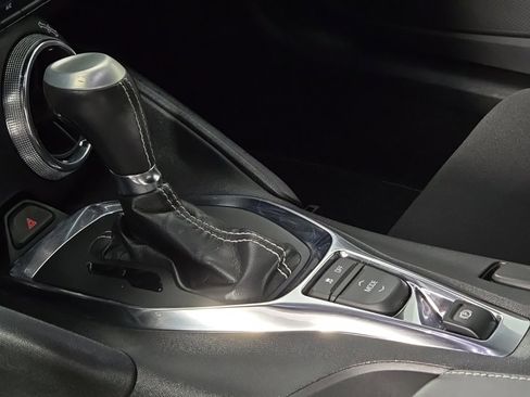 Used 2020 Chevrolet Camaro LT image 20