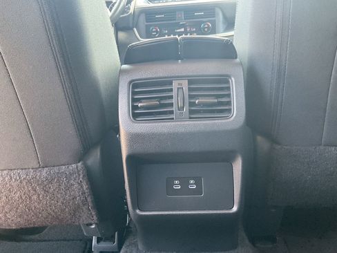 Used 2025 Nissan Rogue SV FWD image 11