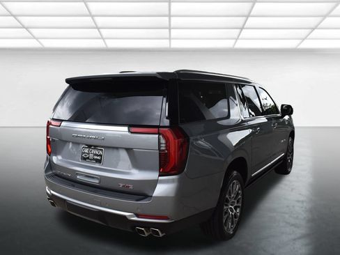 Used 2026 GMC Yukon XL Denali w/ Sun & Power Step Package AWD/4WD image 8