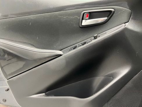 Used 2017 Toyota Yaris iA image 19