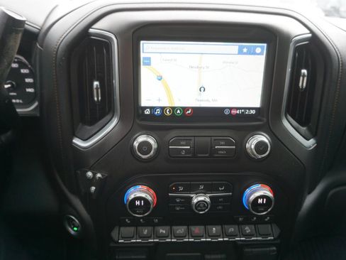 Used 2020 GMC Sierra 2500 AT4 w/ AT4 Premium Package AWD/4WD image 25